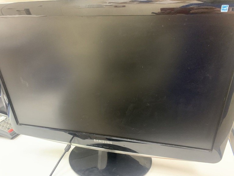 Купить Samsung b2430l Б/У