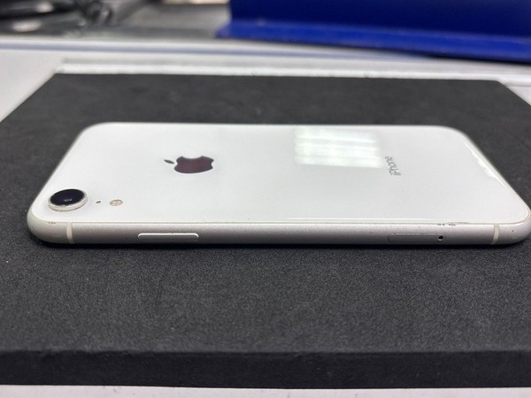 Купить Мобильный телефон Apple iphone xr 64gb дешиво в магазине Б