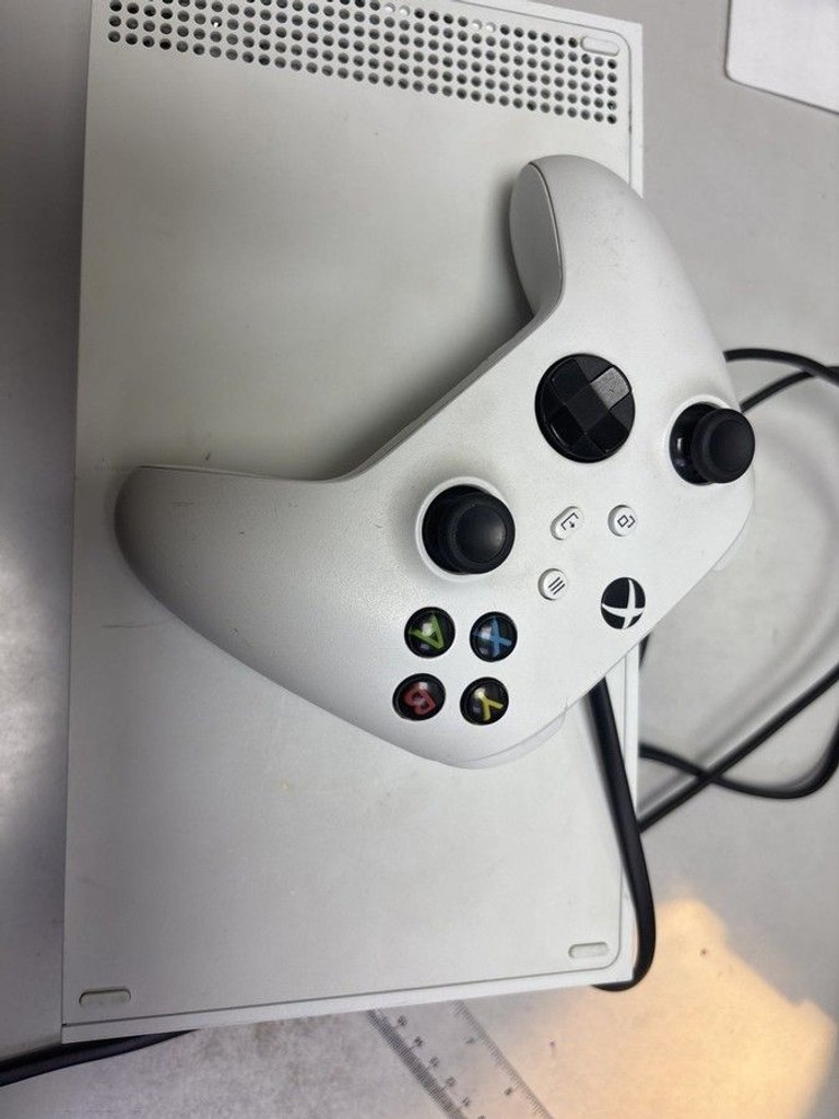 Купить Microsoft xbox series s 512gb Б/У