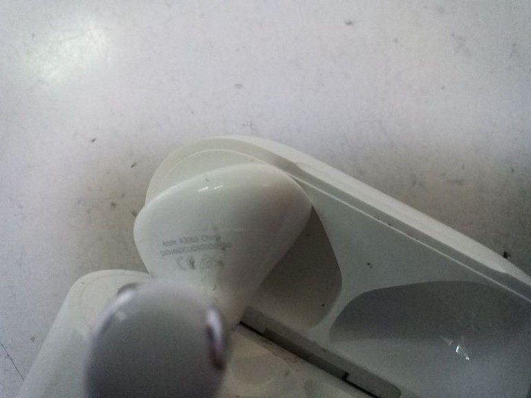 Дешево Apple airpods 4 з ломбарду