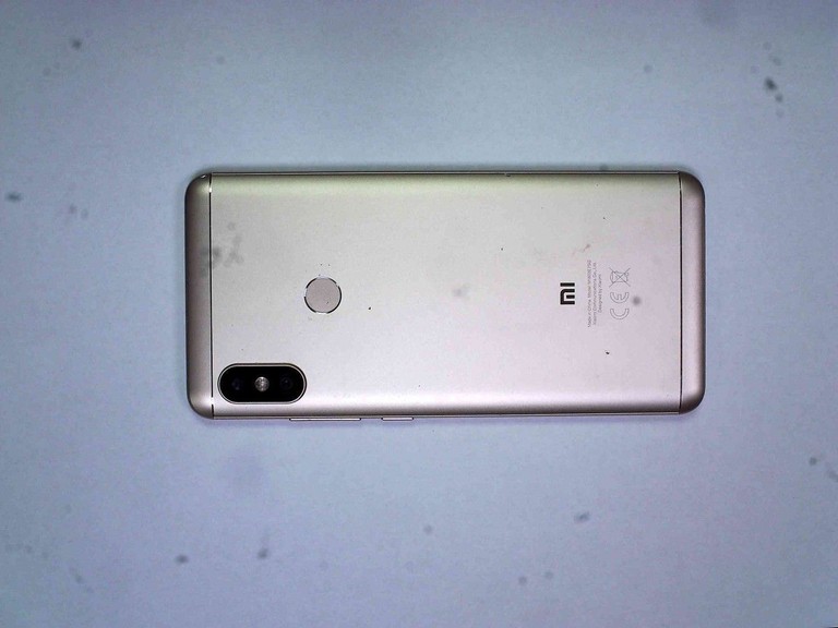 Купити Xiaomi Redmi Note 5 3/32GB Black Б/У