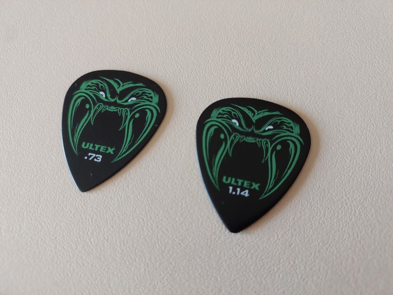 Дешево Медіатори Dunlop Hetfield signature (3шт) з ломбарду