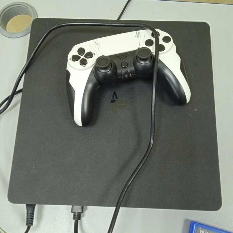 Дешево Sony playstation 4 slim 500gb з ломбарду