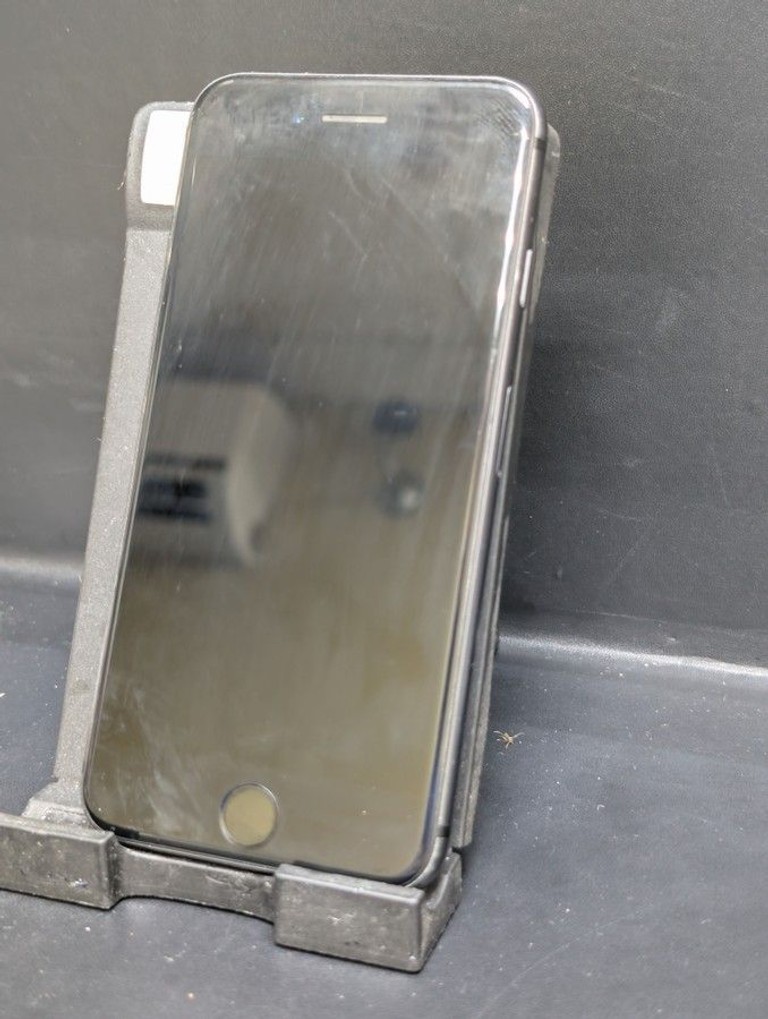Дешево Apple iphone 8 64gb з ломбарду