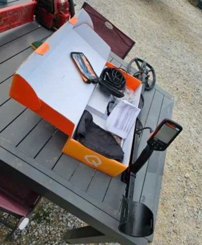 Дешиво Quest Q40 с ломбарда