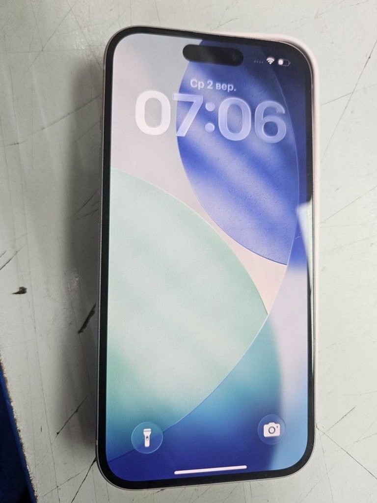 Купить Apple iPhone 15 128GB Green Б/У