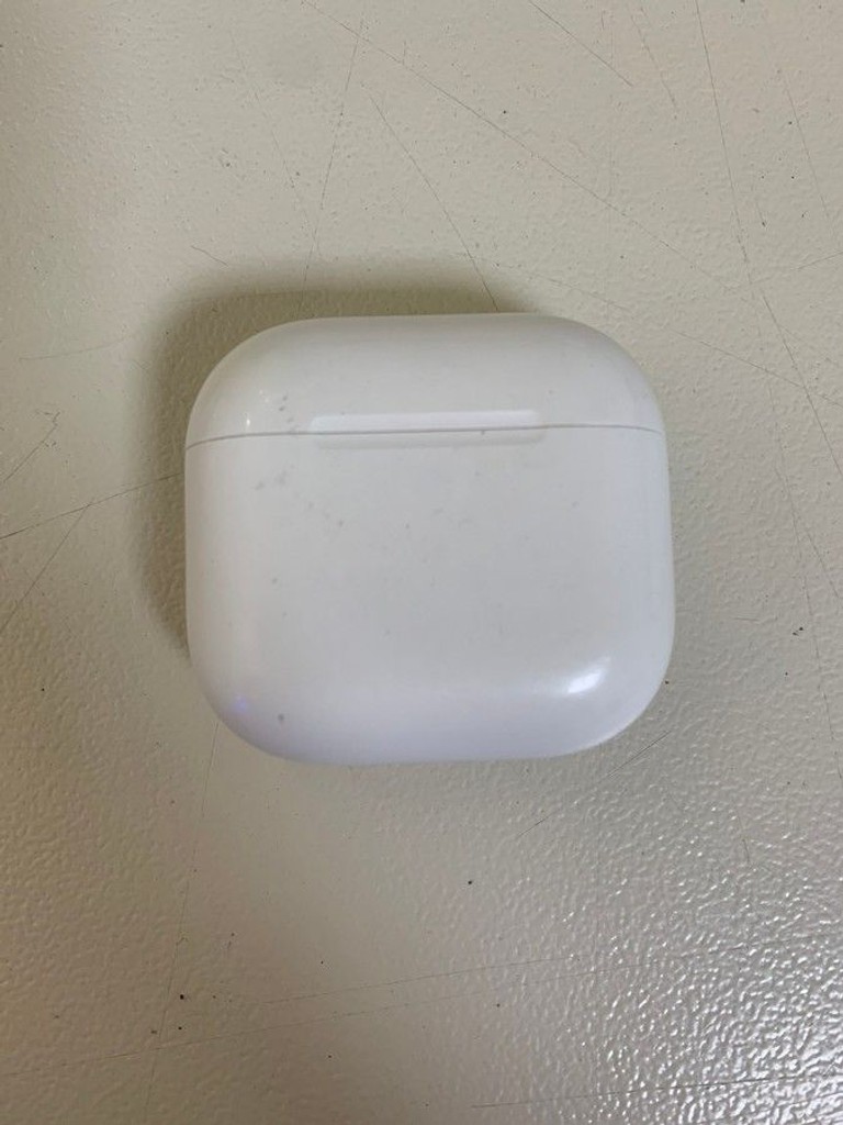 Дешево Apple airpods 4 з ломбарду