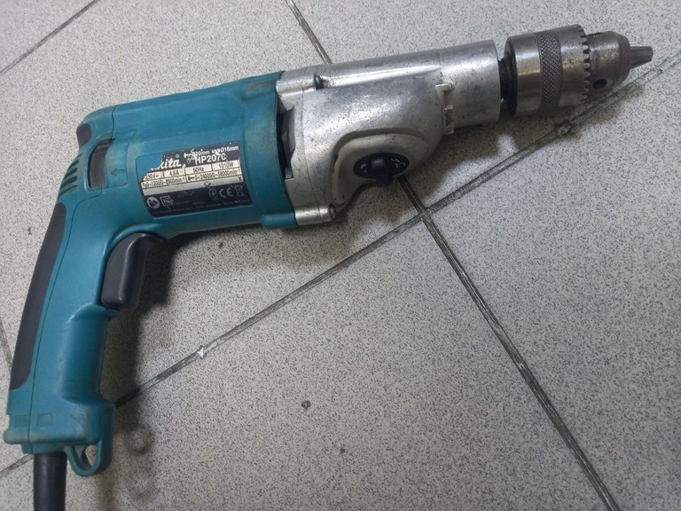 Дешево Makita HP2070 з ломбарду
