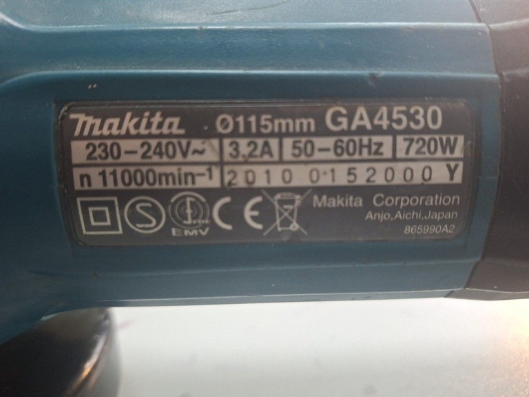 Дешево Makita GA4530 з ломбарду
