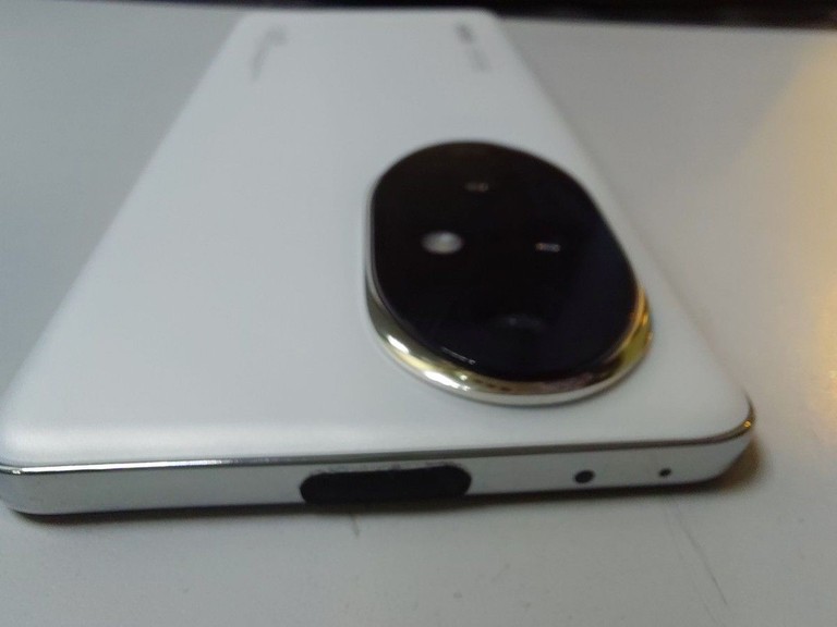 Honor 200 Pro 12/512GB White Код:01-201155547. Зображення 5