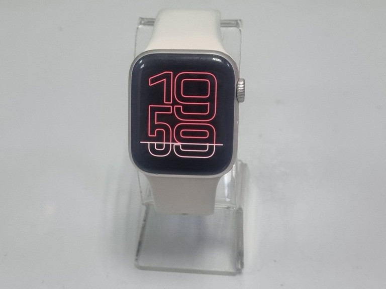 Купити Apple watch se 3 gps 40mm alu. case Б/У