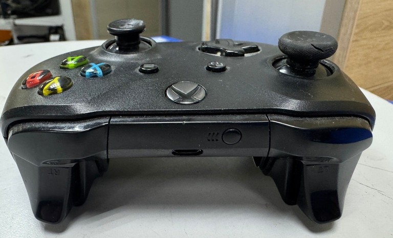 Microsoft Xbox One X 1TB Код:01-201170670. Изображение 8