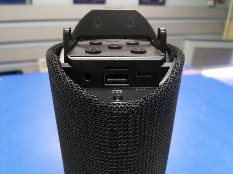 Дешиво - FM Y-08 с ломбарда