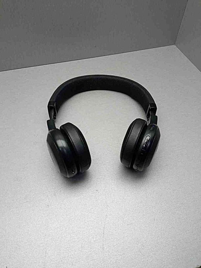 Купить Jbl e45bt Б/У