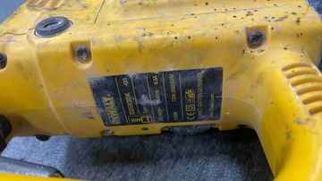 01-200536326: Dewalt d25830k