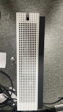 01-200534215: Microsoft xbox one s 1tb