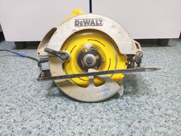 01-200635258: Dewalt dwe560