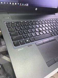 01-200616430: Hp 15/core i7 6820hq ddr3/32gb ddr4/ssd 500 gb/quadro m2000m 4gb