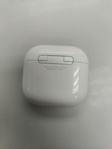 01-200772958: Apple airpods 4 with active noise cancellation