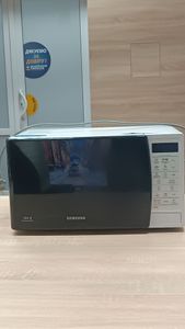 Б/в Мікрохвильова піч Samsung ge83krs-1 01-200804353