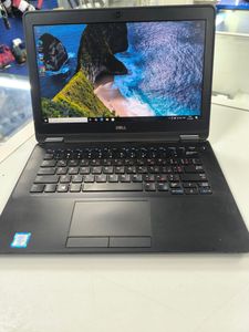 Б/в Ноутбук Dell 12/core i5 6300u ddr3/8gb ddr3/ssd 120 gb/*інтегрована 01-200811610