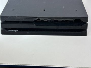 Б/в Ігрова приставка Sony playstation 4 pro 01-200821537
