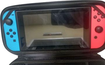 Б/у Игровая приставка Nintendo switch 01-200833099