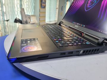 Б/в Ноутбук Msi 17/core i9-13950hx ddr5/16gb ddr5/ssd 512 gb/geforce rtx4070 8gb 01-200892290