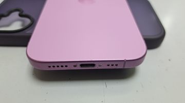 Б/в Мобільний телефон Apple iphone 16 256gb 01-200892927