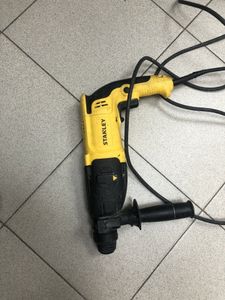 Б/в Перфоратор Stanley shr263 01-200900096