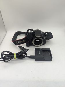 Б/в Фотоапарат Canon eos 600d body 01-200912327