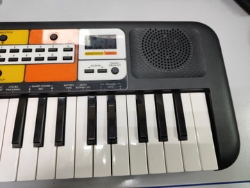 Б/в Синтезатор Yamaha pss-f30 01-200933901