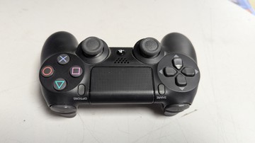 Б/в Геймпад Sony dualshock 4 v2 01-200975169