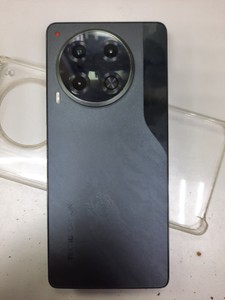 Б/в Мобільний телефон Tecno camon 30 cl6 8/256gb 01-200989860