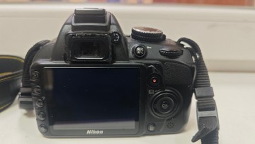 Б/в Фотоапарат Nikon d3100 kit / af-s nikkor 18-55mm f:3,5-5,6g vr dx 01-200995076