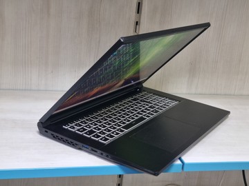 Б/в Ноутбук Schenker 17/core i7-12700h ddr4/16gb ddr4/ssd 1000 gb/geforce rtx3050 4gb 01-200991355