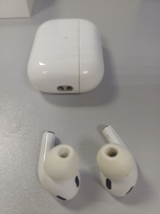 Б/в Навушники Apple airpods pro 2nd generation magsafe 01-201110328