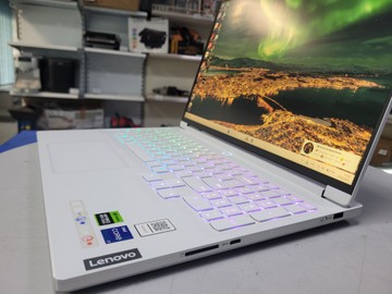 Б/в Ноутбук Lenovo 16/core i7-14700hx ddr5/64gb ddr5/hdd *відсутній/ssd 1000 gb/geforce rtx4060 8gb 01-201142815