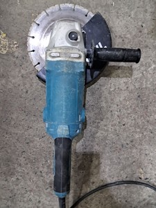 Б/в Кутова шліфмашина Makita ga9050 01-201152477