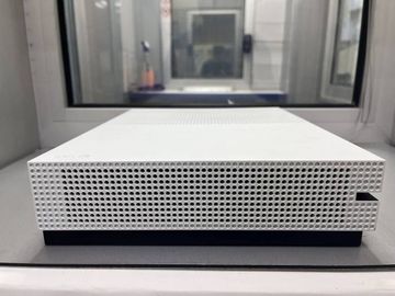 01-200462358: Microsoft xbox one s 1tb