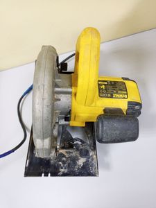 01-200635258: Dewalt dwe560