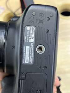 01-200743384: Canon eos 4000d + ef-s 18-55mm macro 0-25m 0,8ft