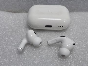 01-200780411: Apple airpods pro 2nd generation with magsafe charging case usb-c