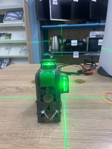 Б/в Лазерний нівелір Protester ll412g 01-200796596