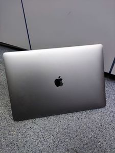 01-200794082: Apple macbook pro/a1990/ core i7 2,2ghz/ ram16gb/ ssd256gb/ amd pro 555x 4gb/ retina, touch bar