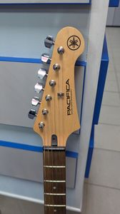 Б/у Электрогитара Yamaha pac012 01-200804579