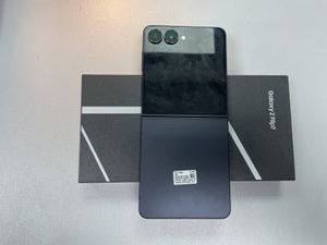 Б/в Мобільний телефон Samsung galaxy flip7 12/512gb 01-200856846