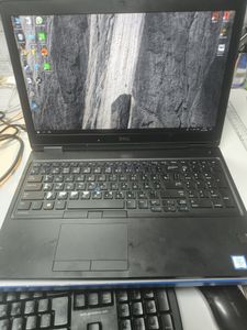 Dell 15/core i5 7300u ddr3/8gb ddr3/hdd *відсутній/ssd 256 gb/*інтегрована