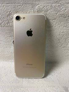 Б/в Мобільний телефон Apple iphone 7 32gb 01-200891067