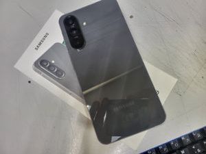 Б/в Мобільний телефон Samsung galaxy a56 5g 8/256gb 01-200897309